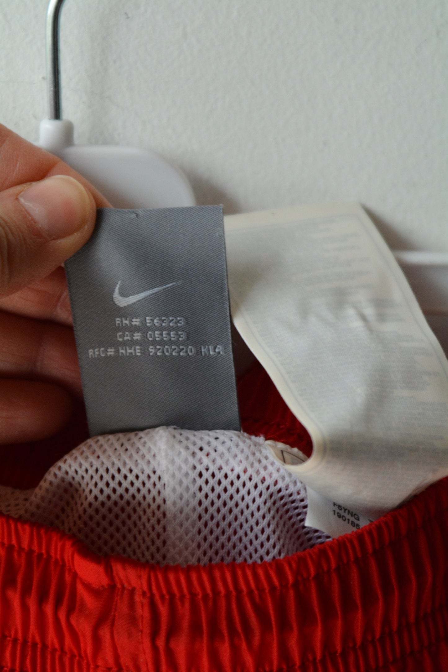 Nike Vintage Nylon Track Pants – Rosso Arancio Taglia M