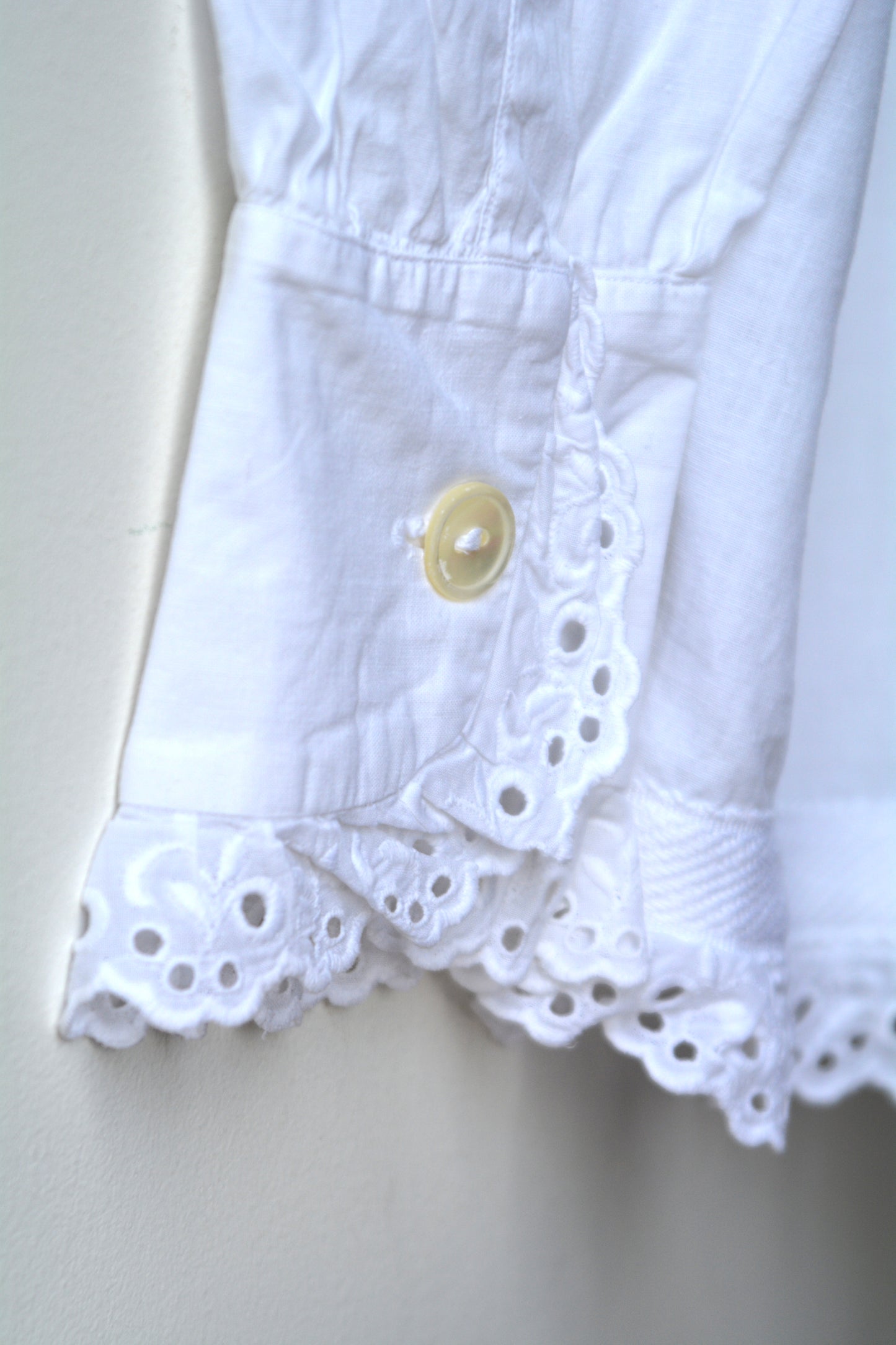 Camicia Vittoriana Bianca con Pizzo Sangallo – Vintage