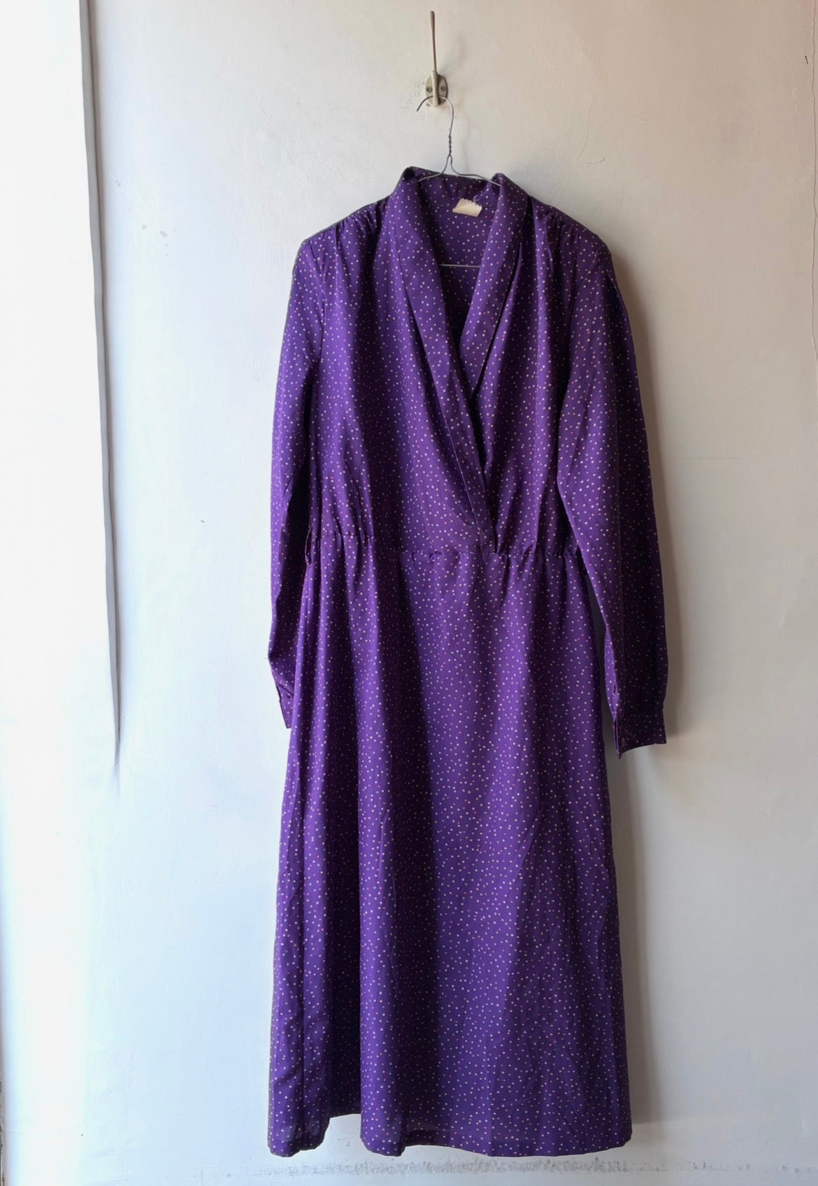 Vestito Maxi Vintage Anni '70 in Acetato — Viola a Pois Taglia 48