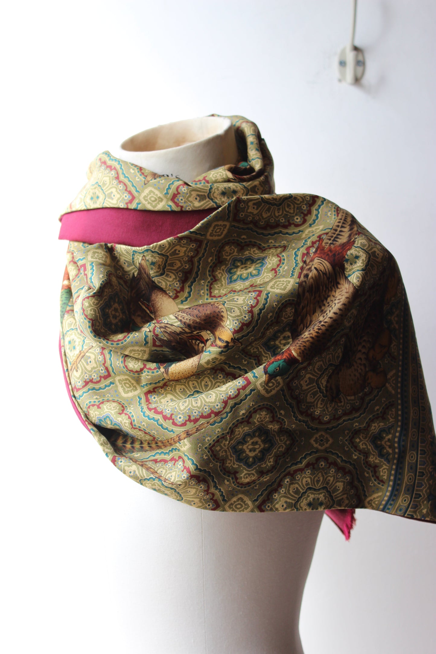 Sciarpa Vintage con Motivi Paisley e Uccelli 31x154cm