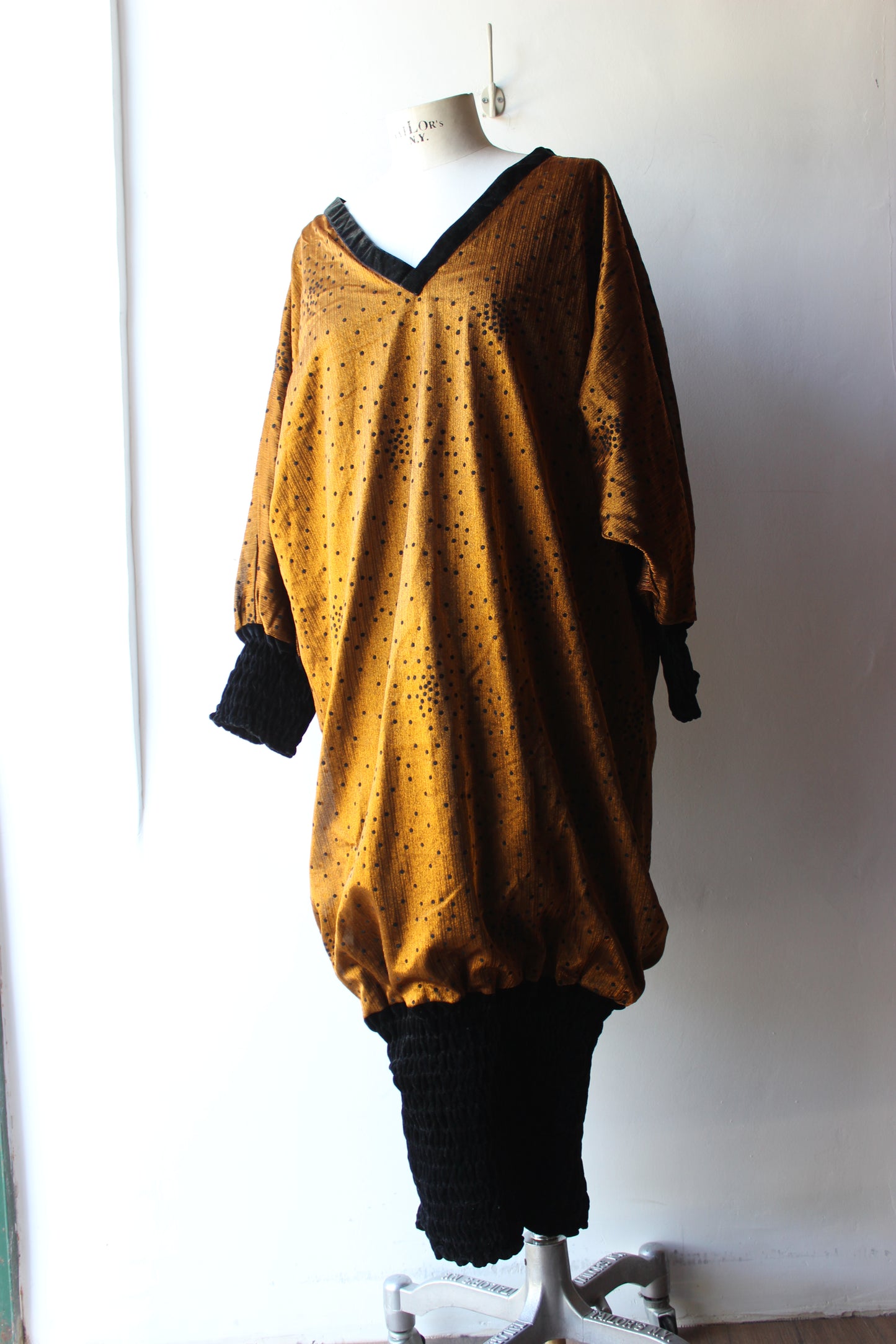 Tunica Vintage Oversize Ocra con Velluto Nero