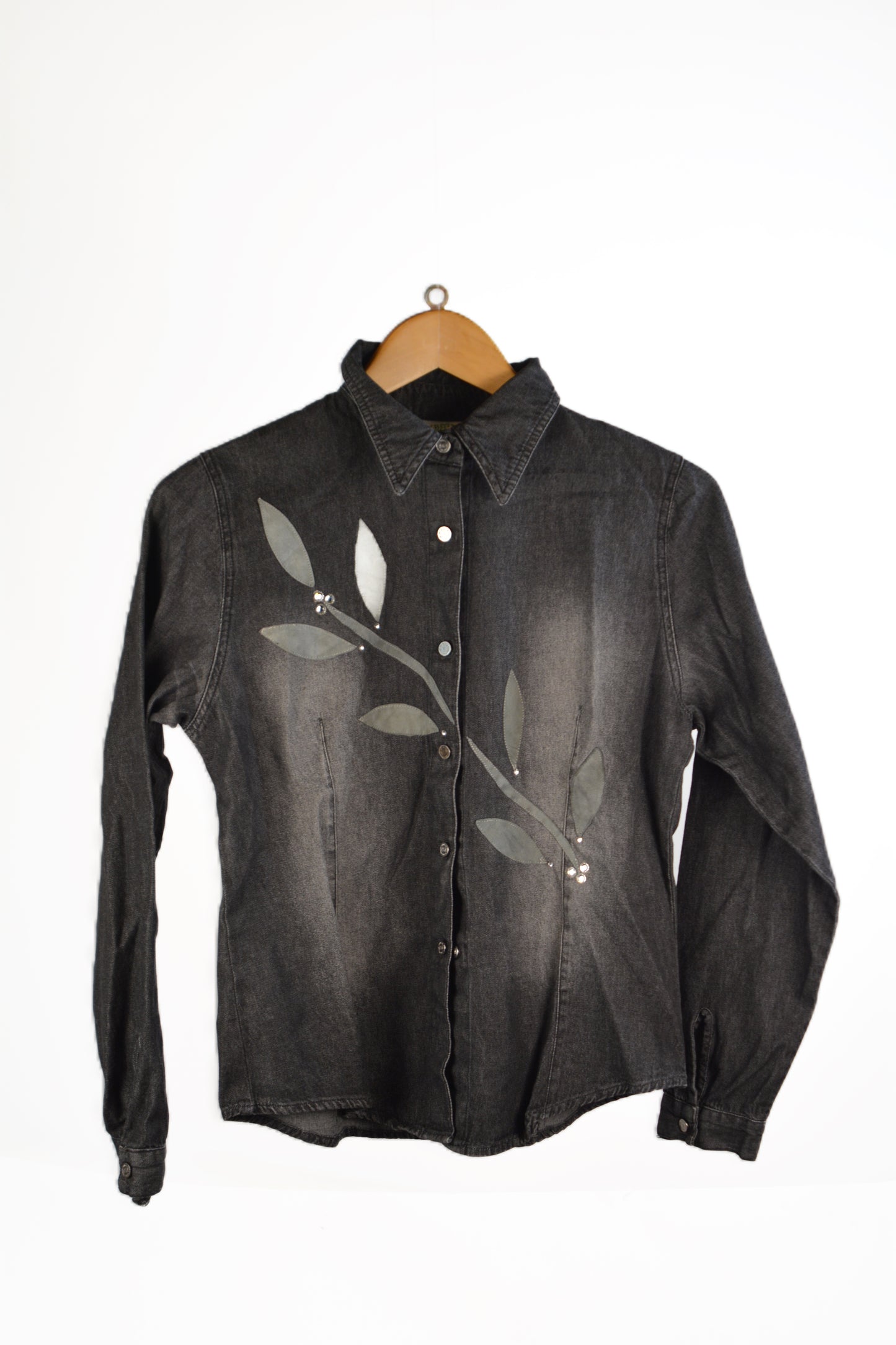 Bianca Maria Caselli Camicia Denim Nero Vintage — Applicazioni Foglie e Strass — Taglia S