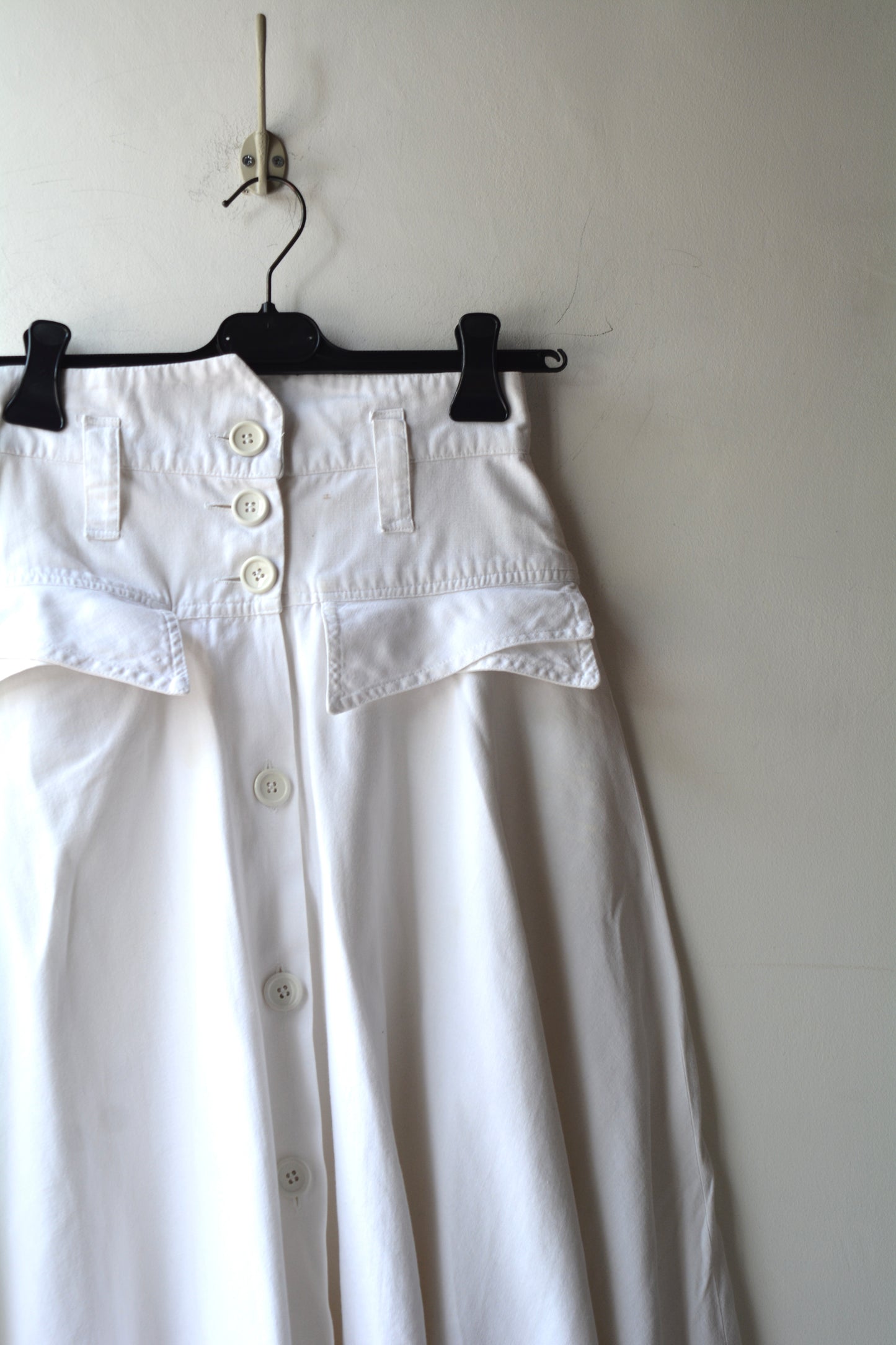 Gonna Midi Vintage Bianca a Ruota con Bottoni