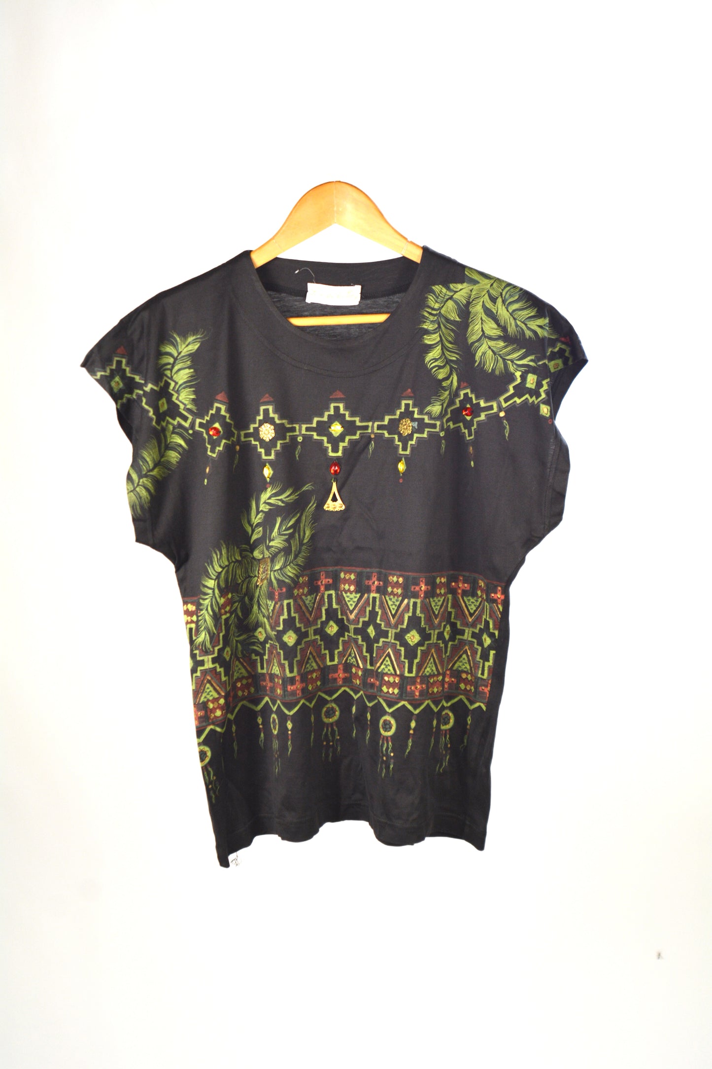 T-shirt Vintage Le Maglie di Mary – Stampa Etnica Nera