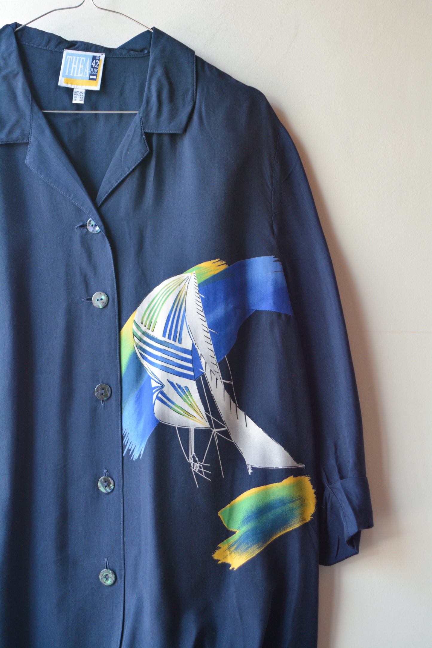 Thea Plus — Camicia Blu Navy Stampa Vela Taglia 42 Plus