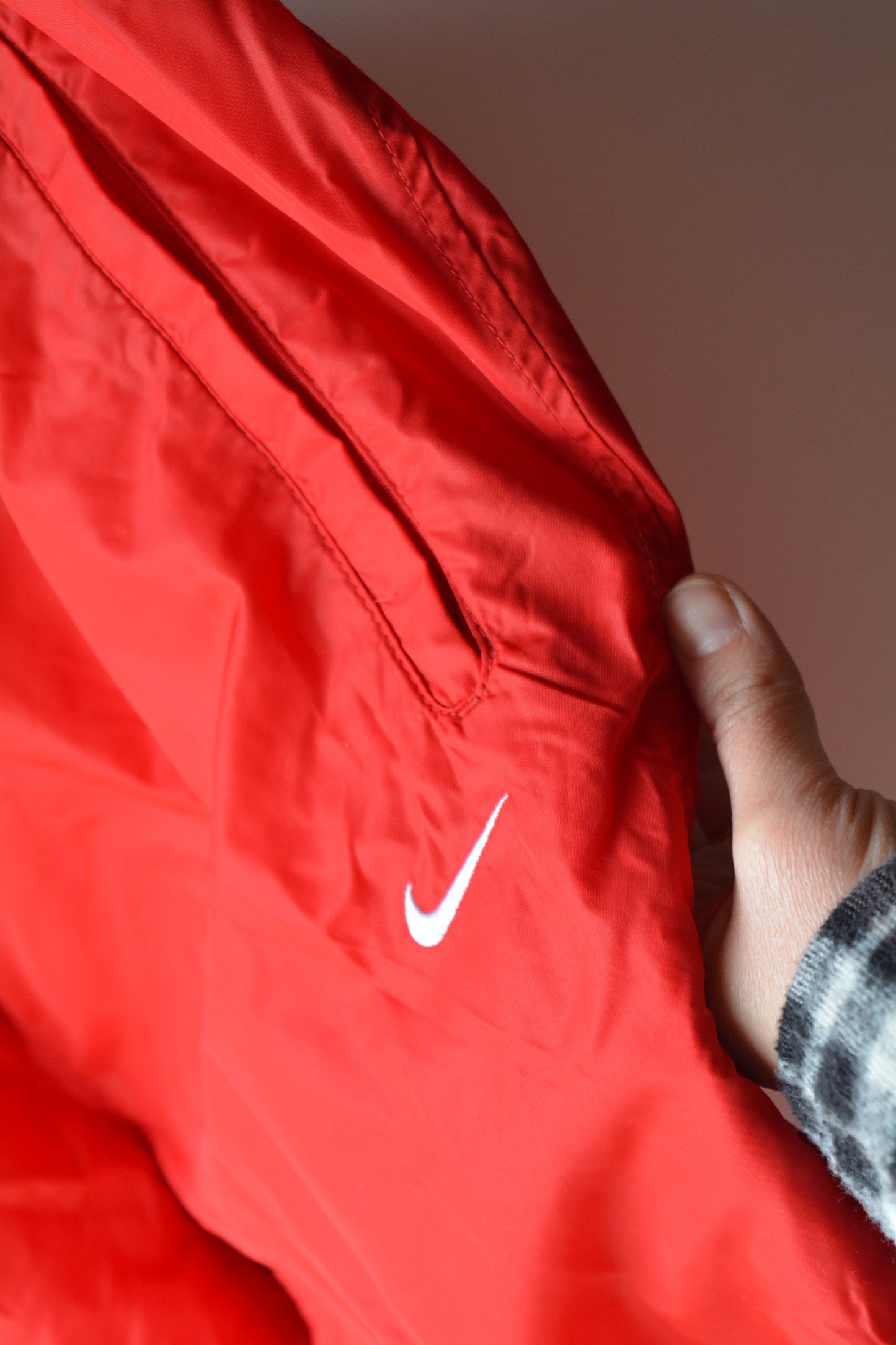 Nike Vintage Nylon Track Pants – Rosso Arancio Taglia M