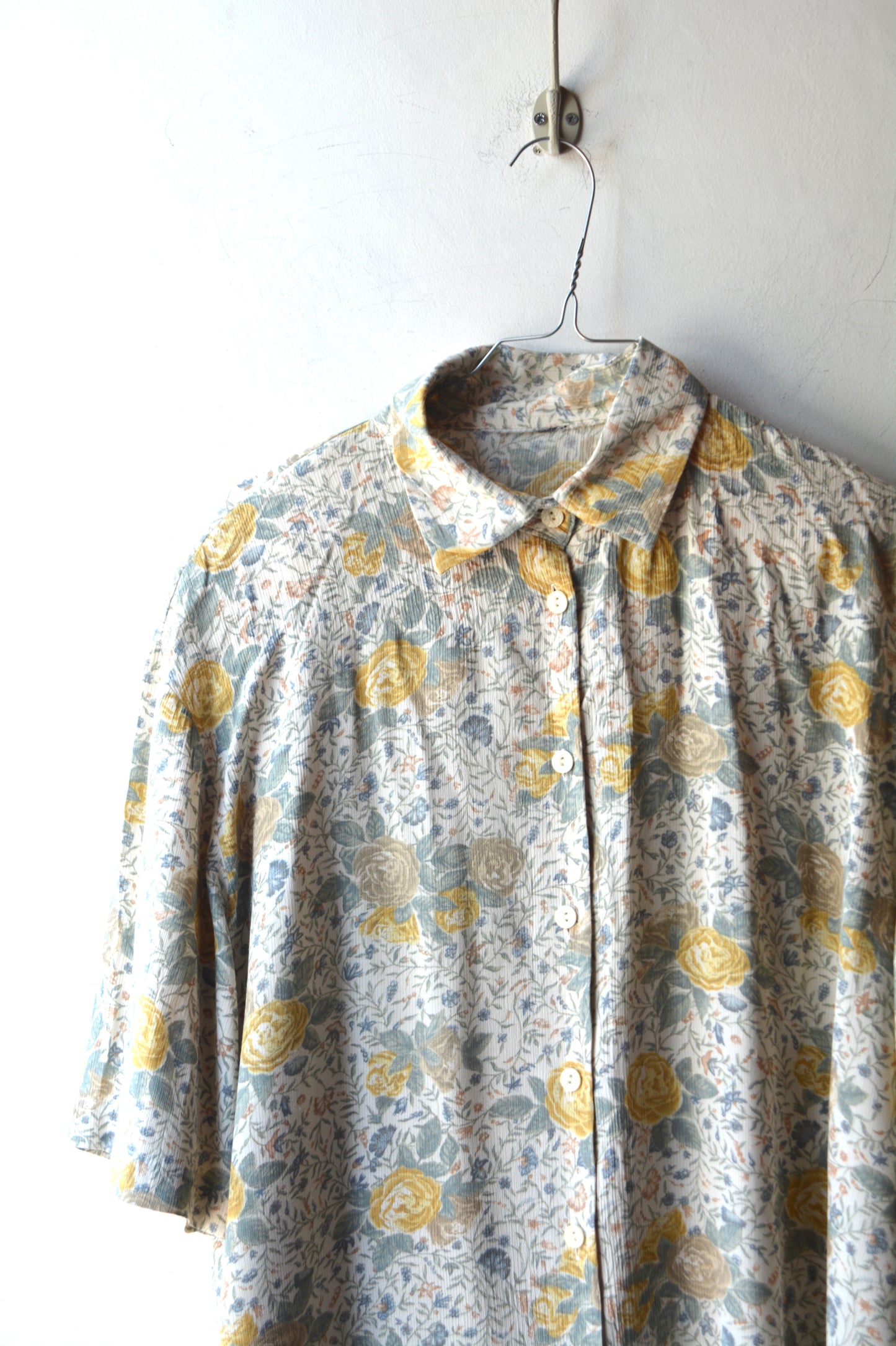 Blusa Vintage Floreale Acquerello Viscosa Giallo e Verde Salvia
