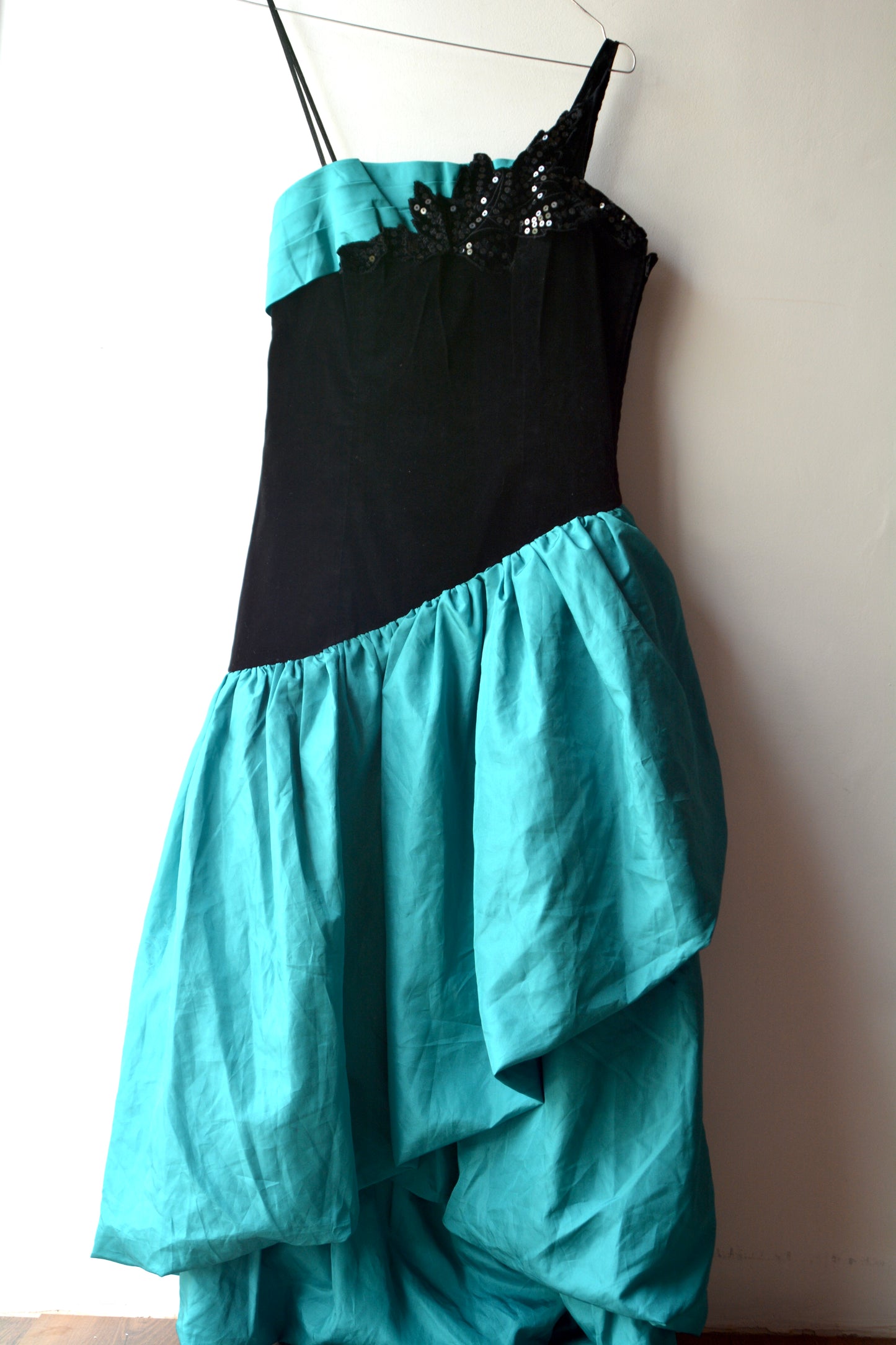 Vintage 80s Party Dress – Black & Teal