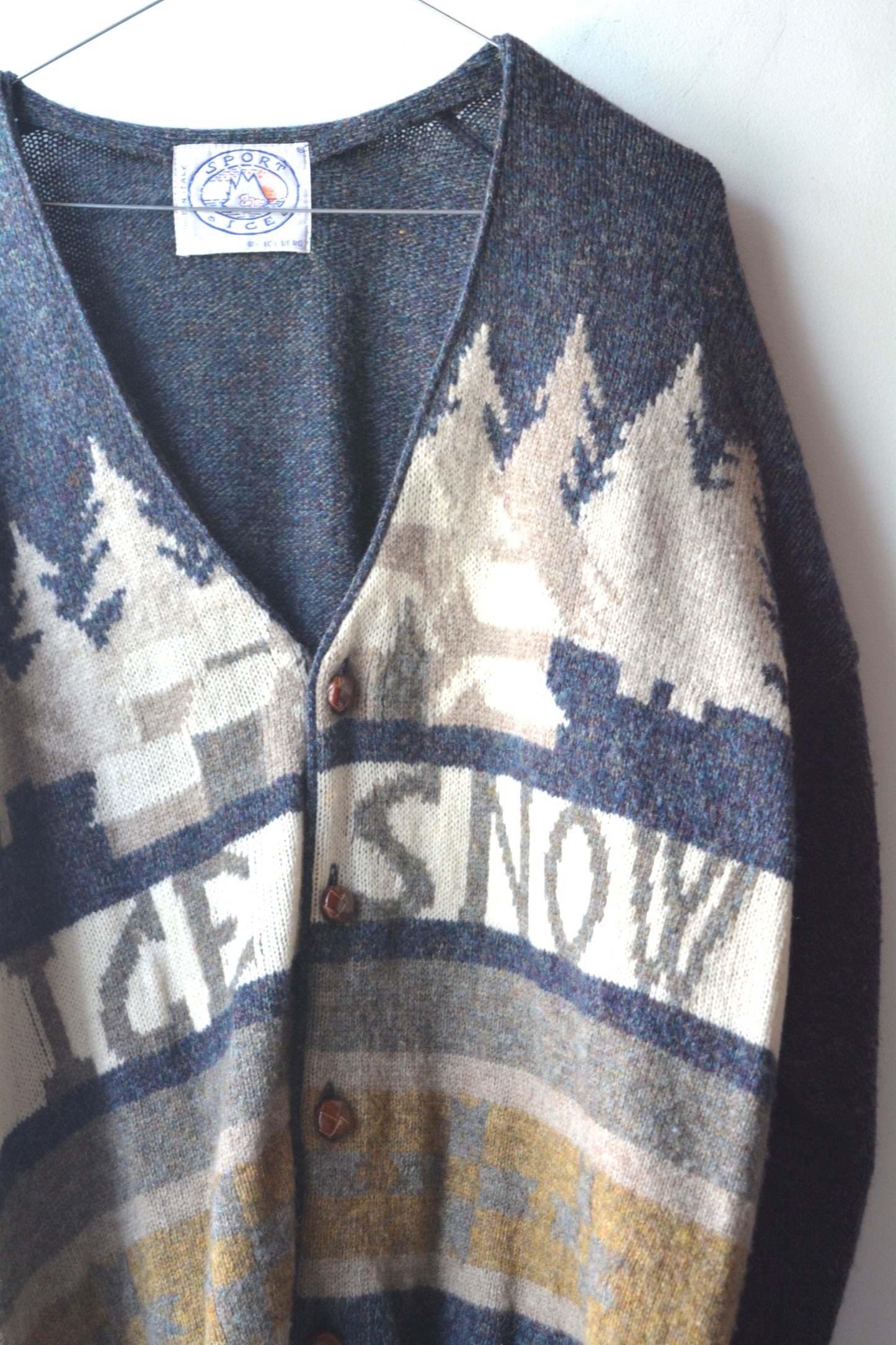 Sport Ice by Iceberg – Cardigan Vintage Jacquard Let It Snow