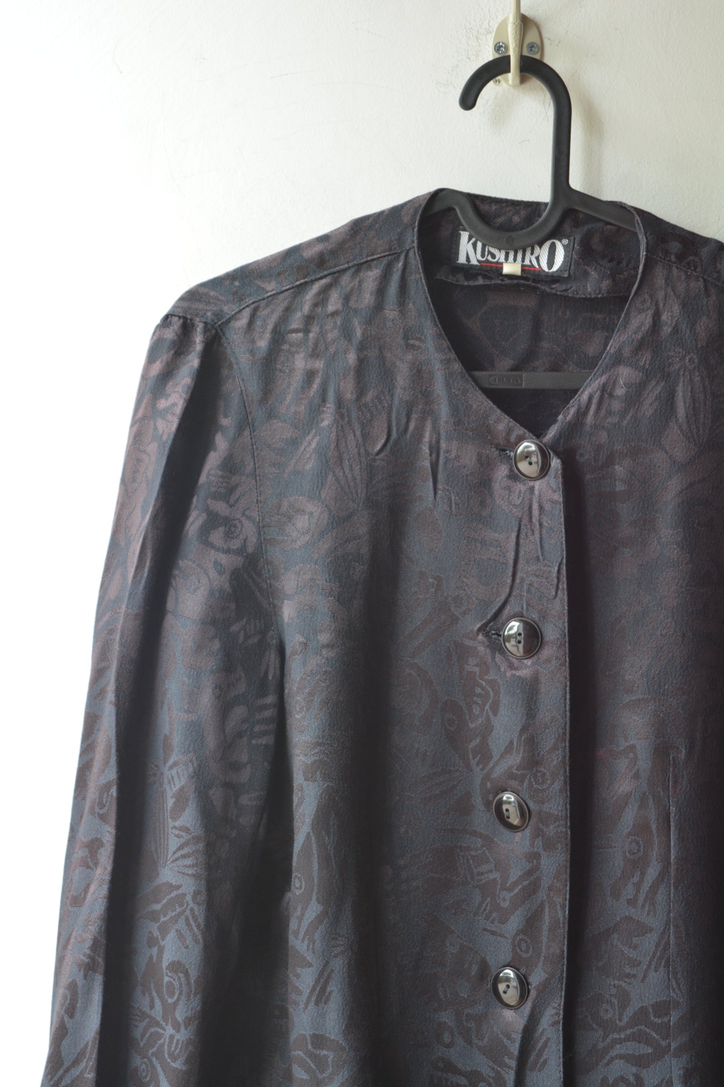 Blusa Vintage Kushiro Jacquard Paisley Nera