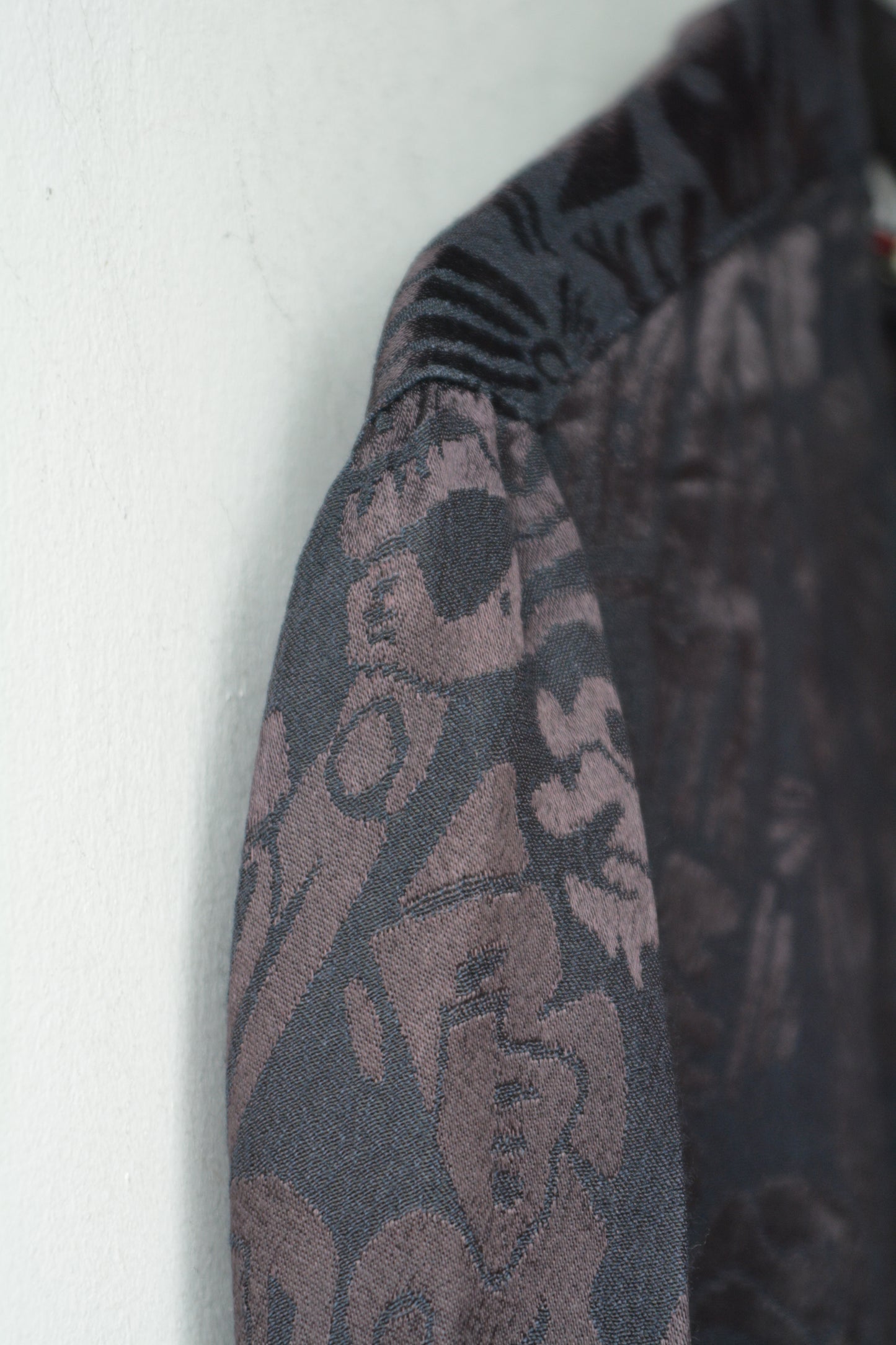Blusa Vintage Kushiro Jacquard Paisley Nera