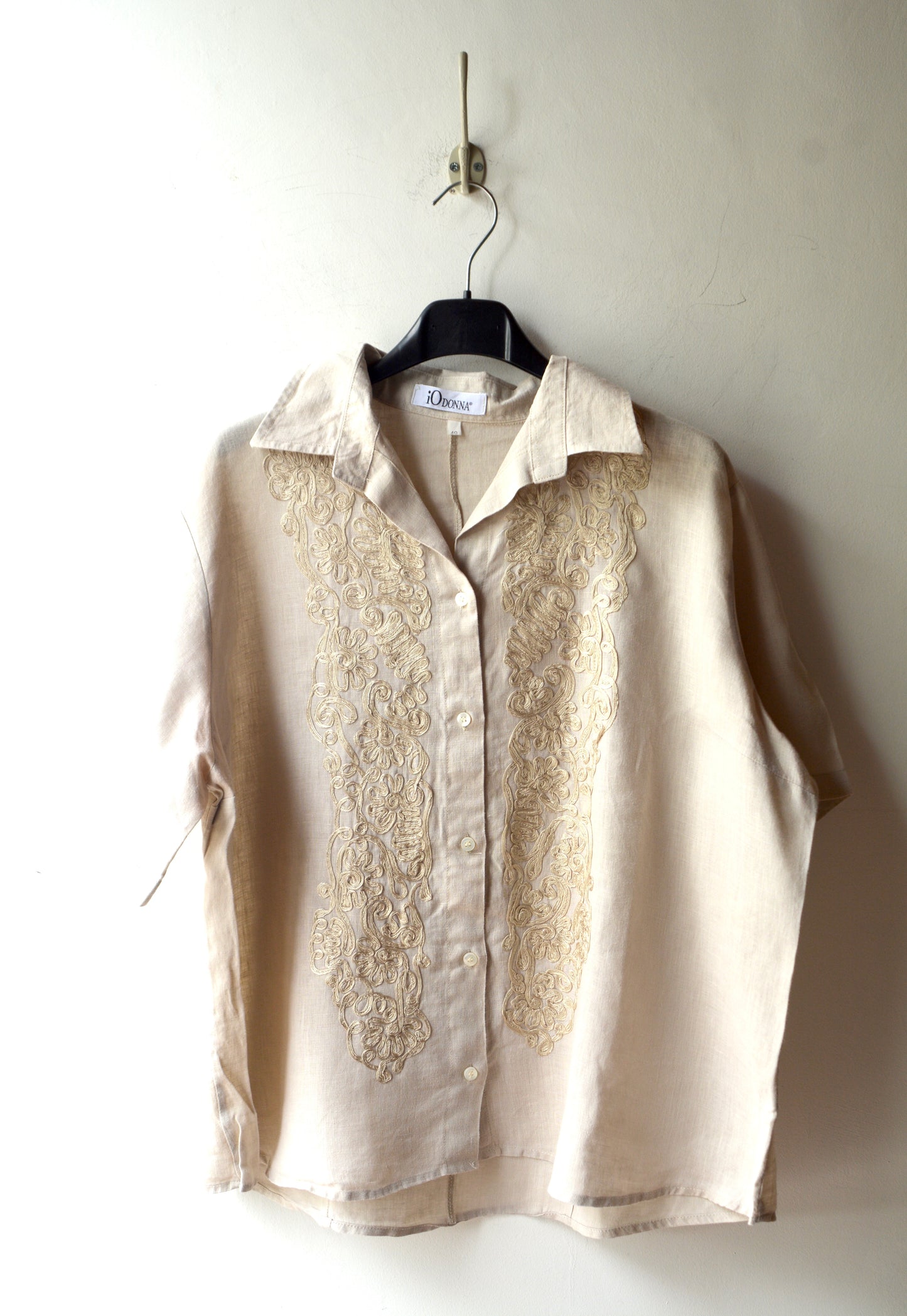 iO Donna — Camicia Lino Sabbia Ricamo Barocco Champagne