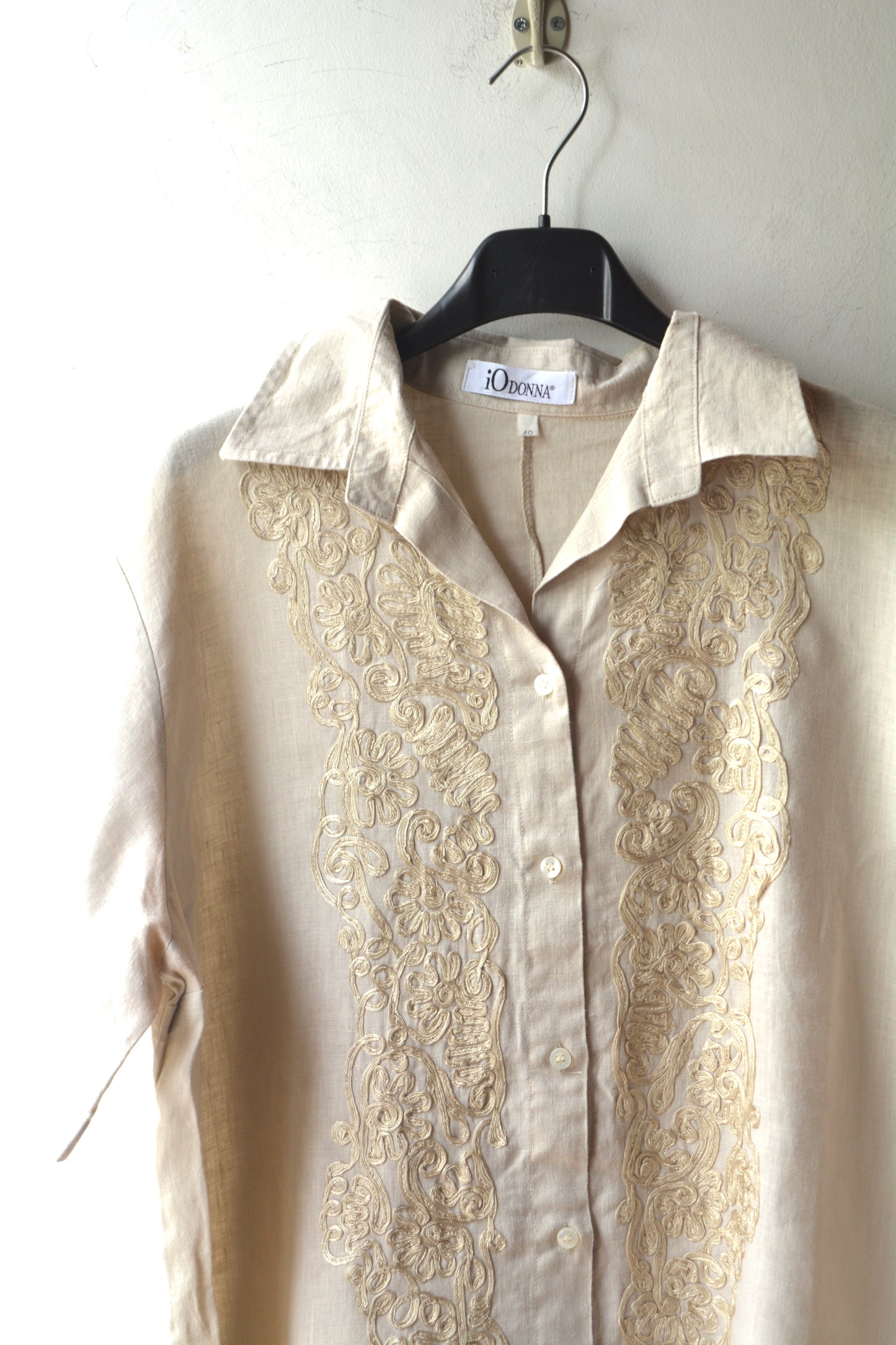 iO Donna — Camicia Lino Sabbia Ricamo Barocco Champagne