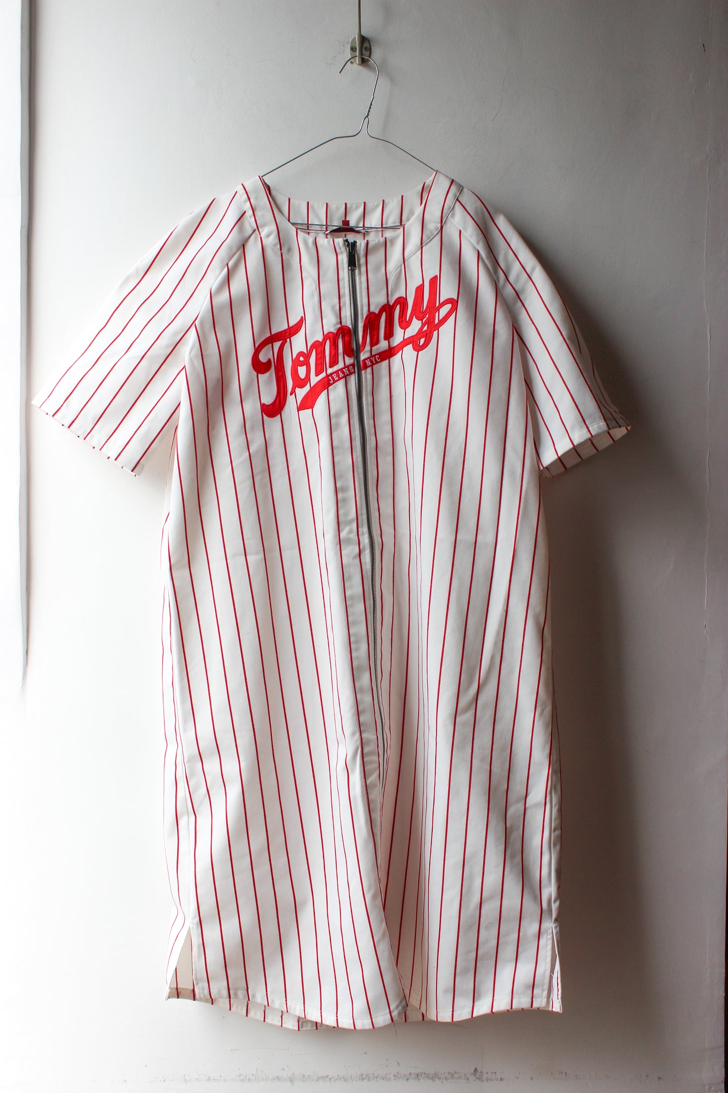 TOMMY JEANS Vintage Abito Baseball Righe Bianco Rosso 85