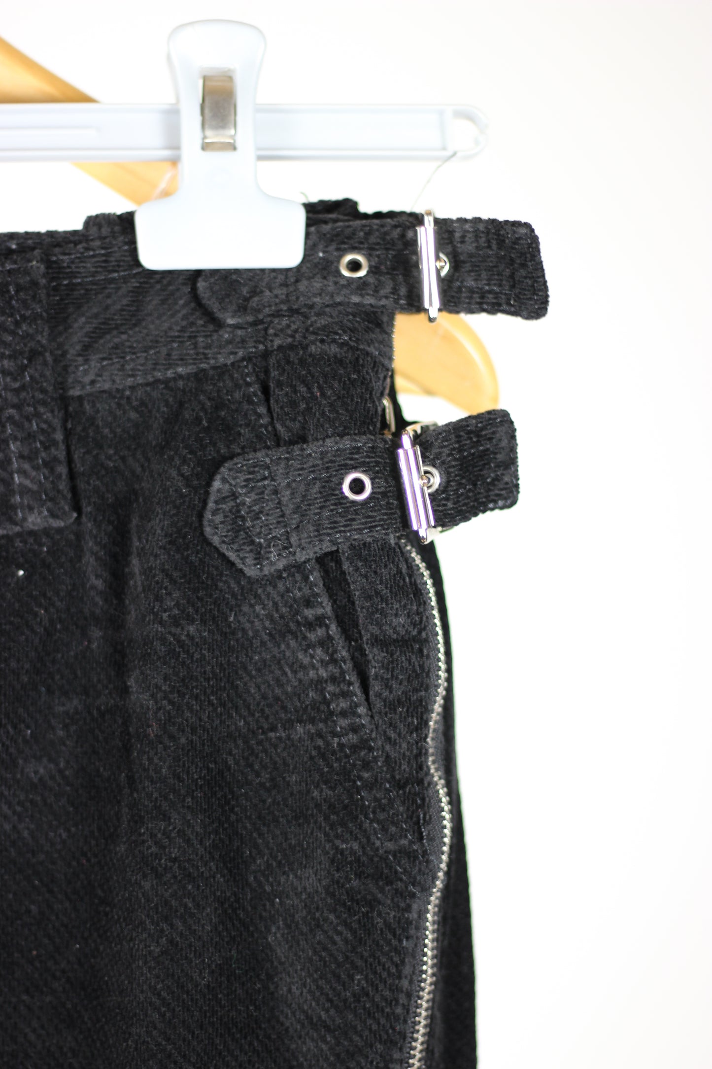 Pantaloni Vintage Dolce & Gabbana Neri con Fibbie e Zip – Taglia 40